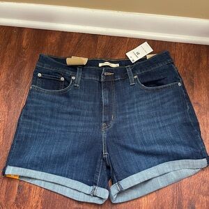 Levi Mid Rise Shorts